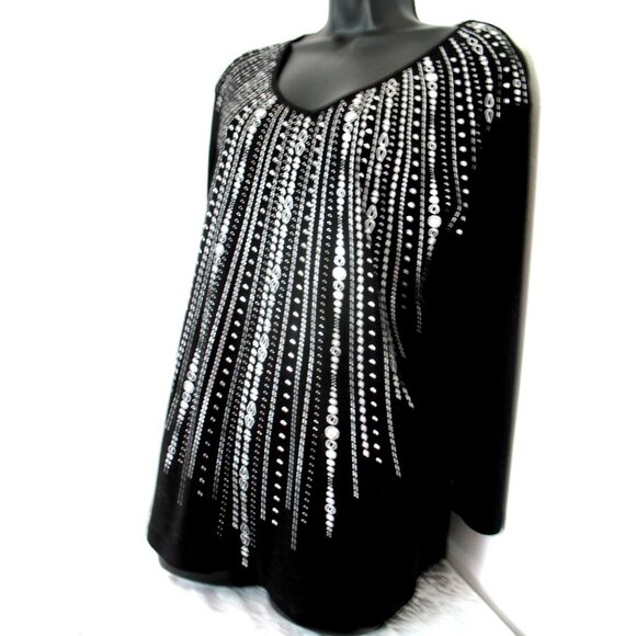 Karen Scott Tunic with Black/Silver patterned, Button down, Size Medium, NWT - Picture 2 of 11